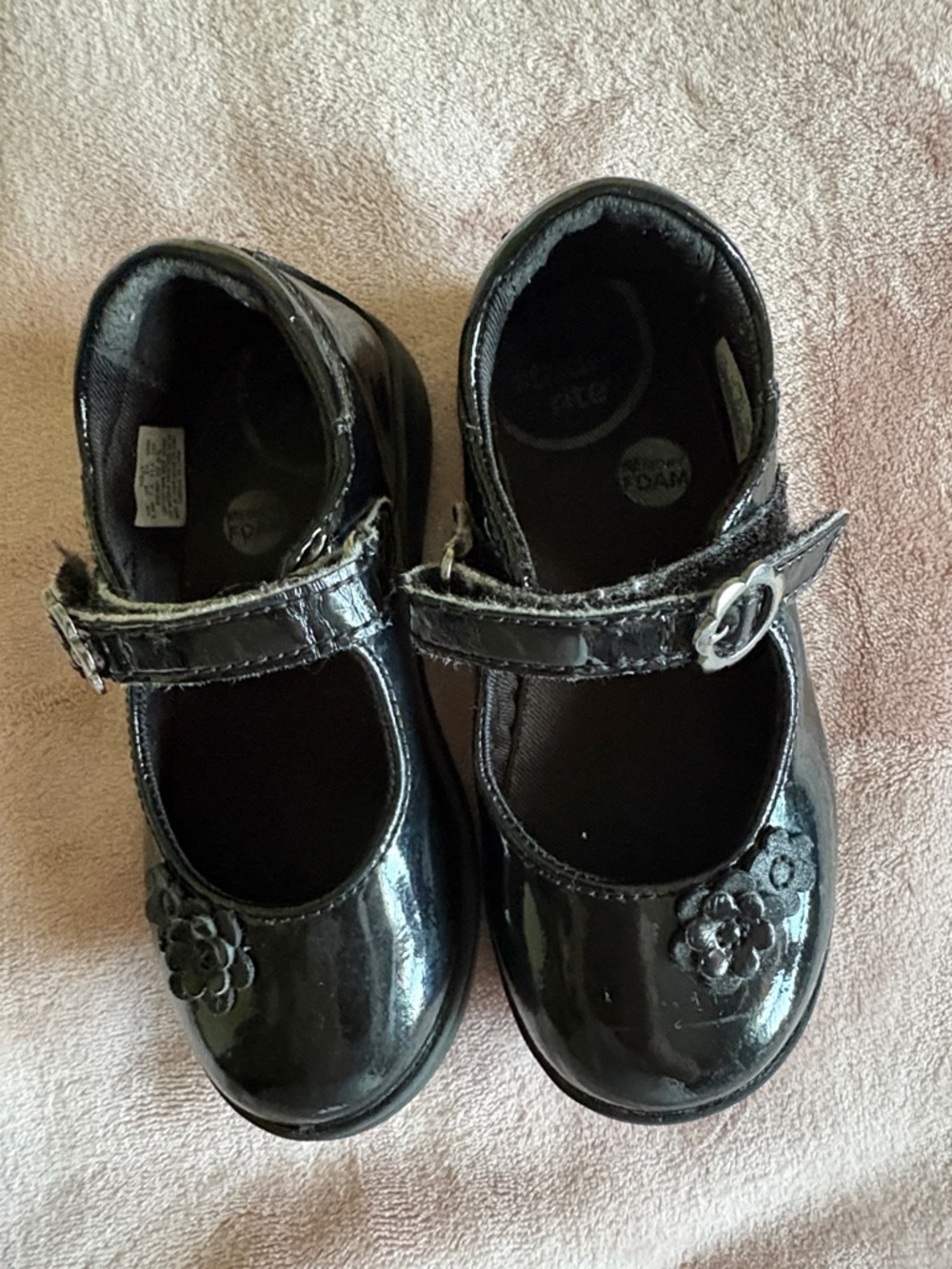 Girls Black Patent Mary Jane Shoes with Flower Accent